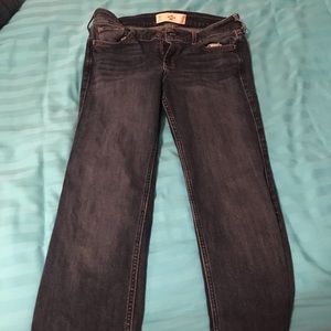 Size 9 bootcut hollister jeans!